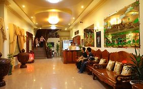 Lux Guesthouse Battambang